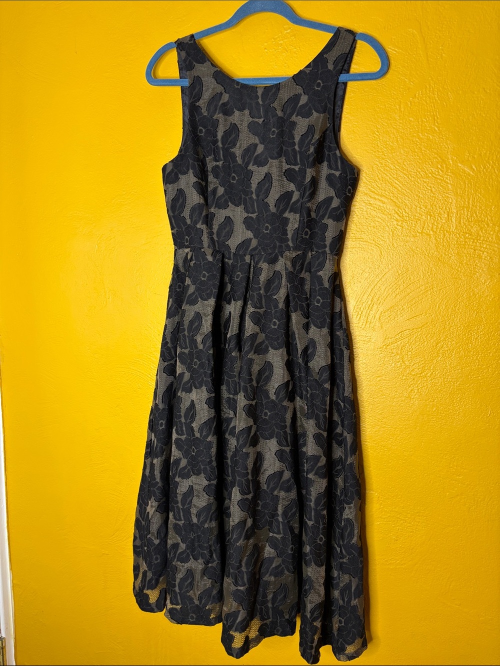 ASTR NWT Black Olive Floral Fit & Flare Dress Medium Fully Lined - Picture 9 of 15